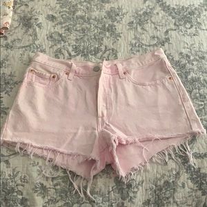 Levi pink shorts